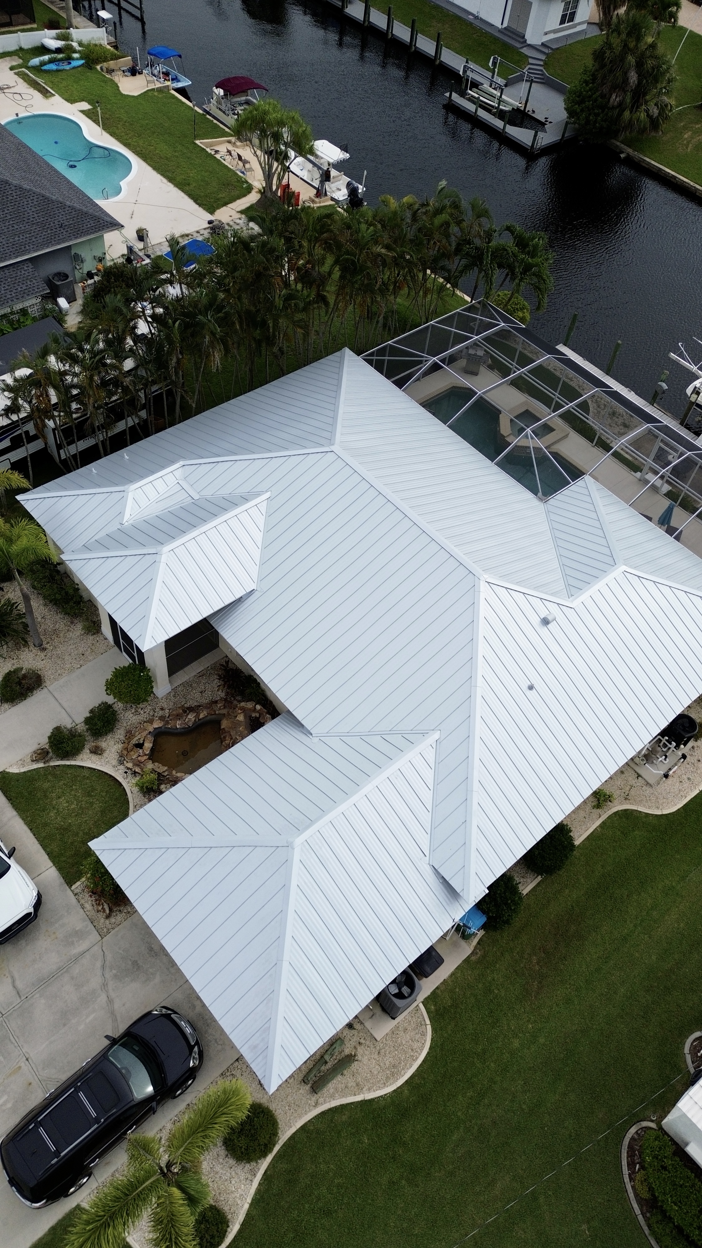 Standing seam metal roofing installation in Tampa, FL by Protek