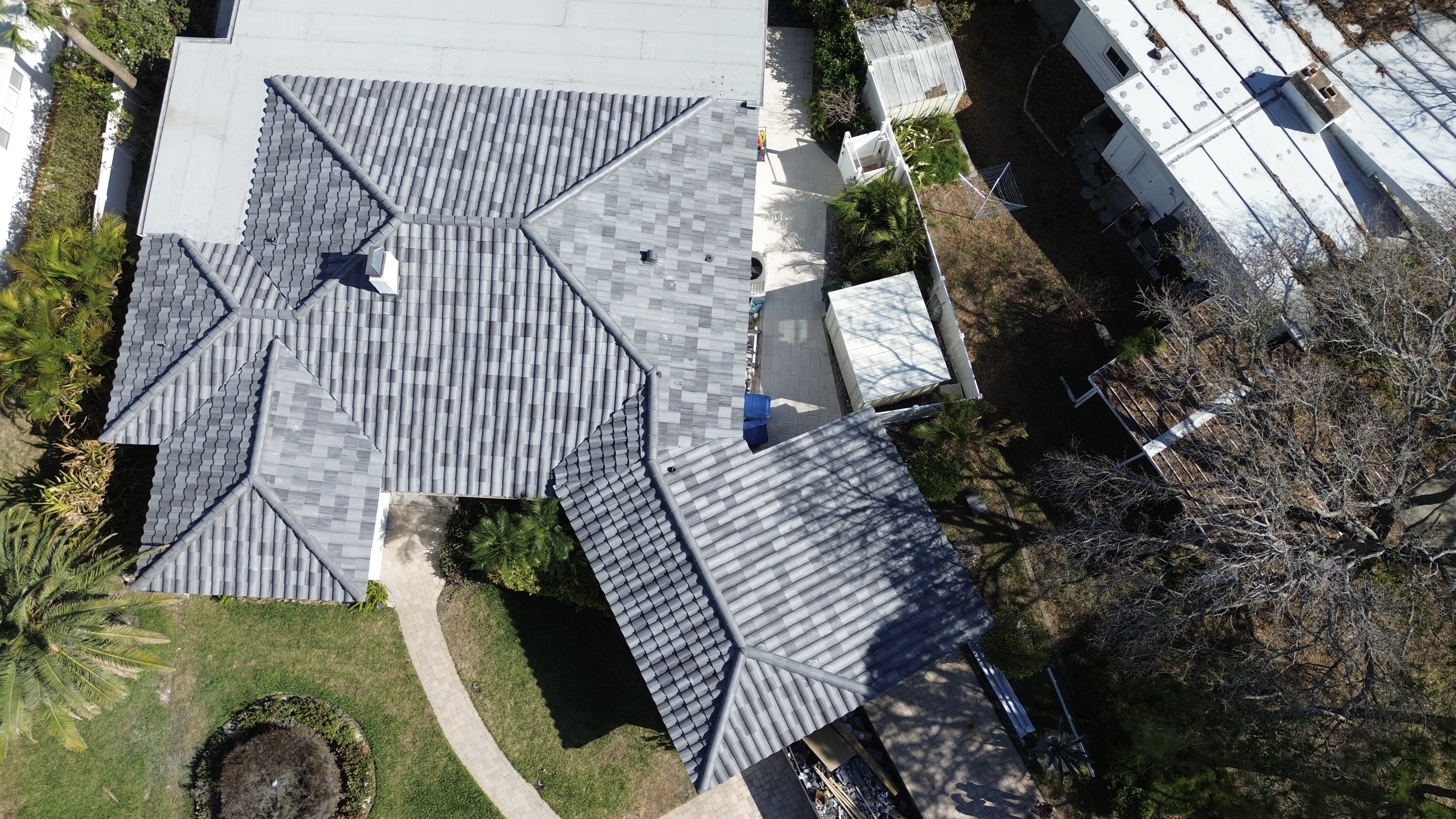 Storm damage roof repair in Tampa, FL โ 24/7 emergency response by Protek