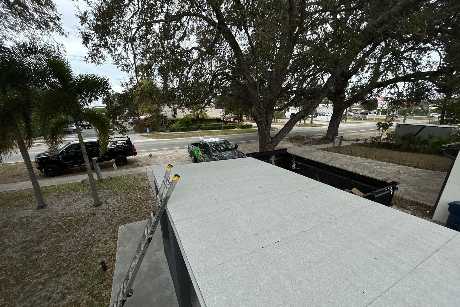 Rebuilt modified bitumen flat roof section on a Tampa home
