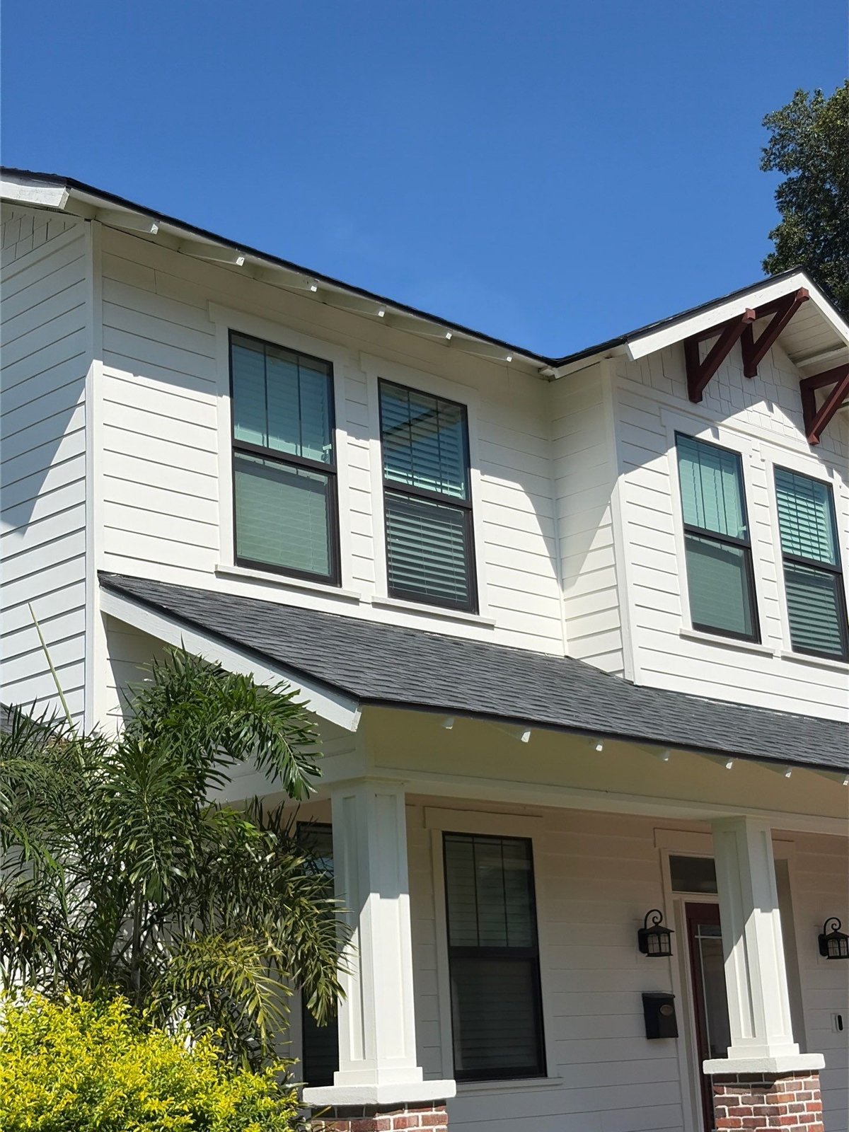 Porch roofline of a Tampa FL home after pre-sale roof repair